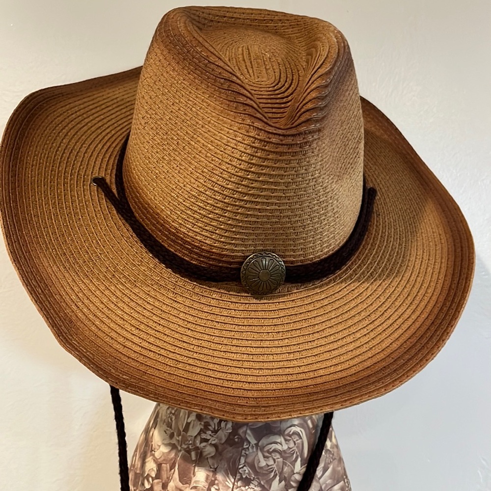 NWT , high quality western hat with adjustable band Ellian brand